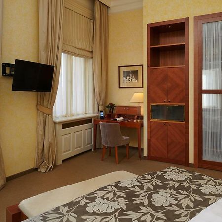 Ventana Hotel Прага Екстериор снимка
