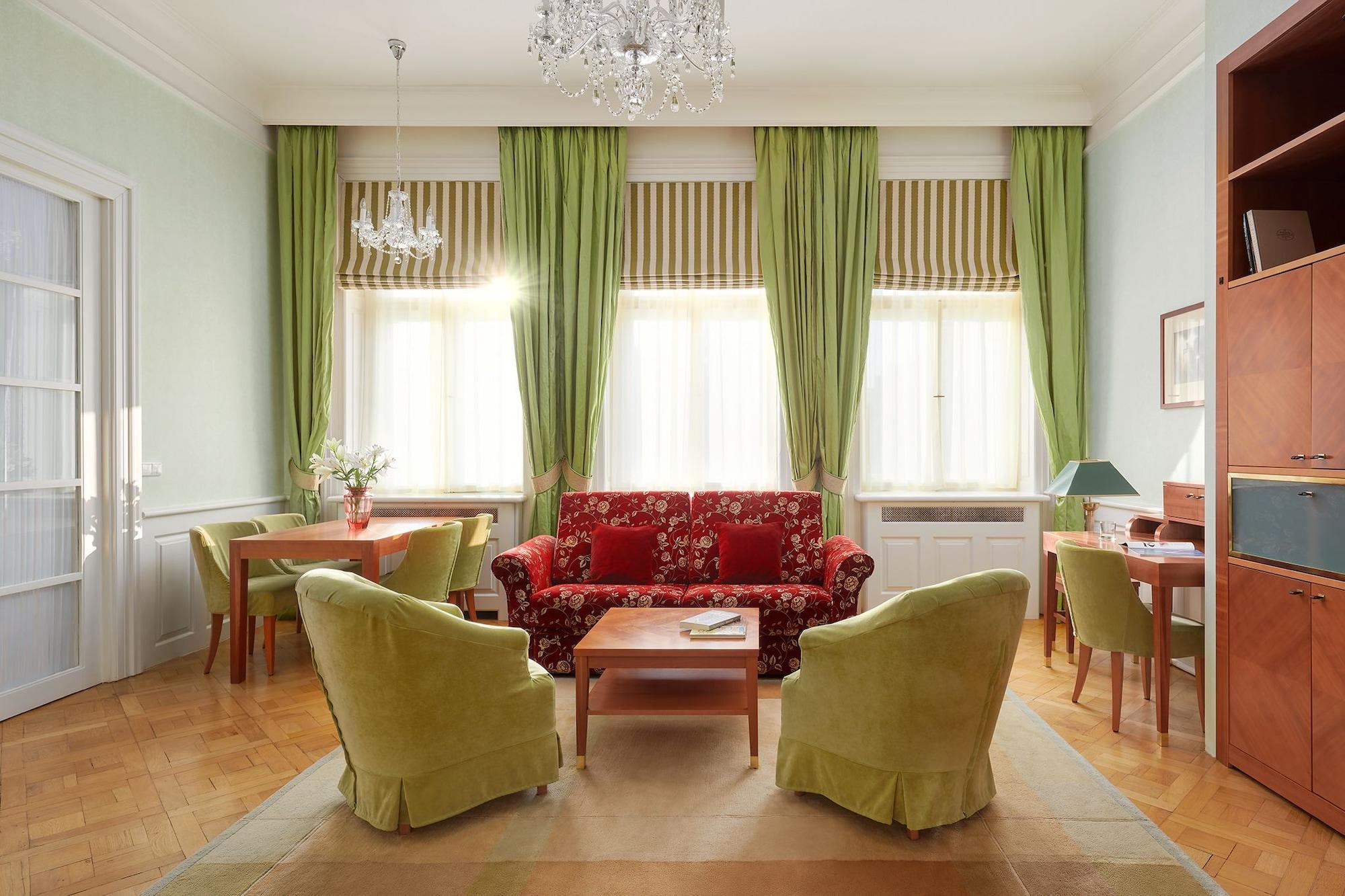 Ventana Hotel Прага Екстериор снимка