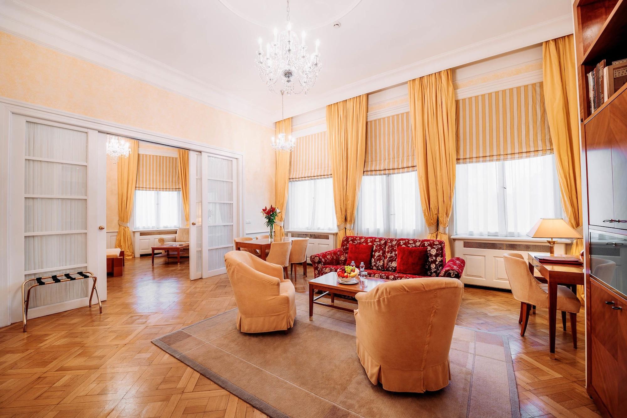 Ventana Hotel Прага Екстериор снимка