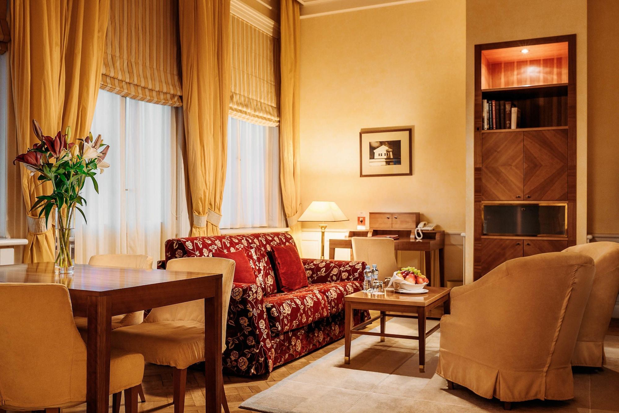 Ventana Hotel Прага Екстериор снимка
