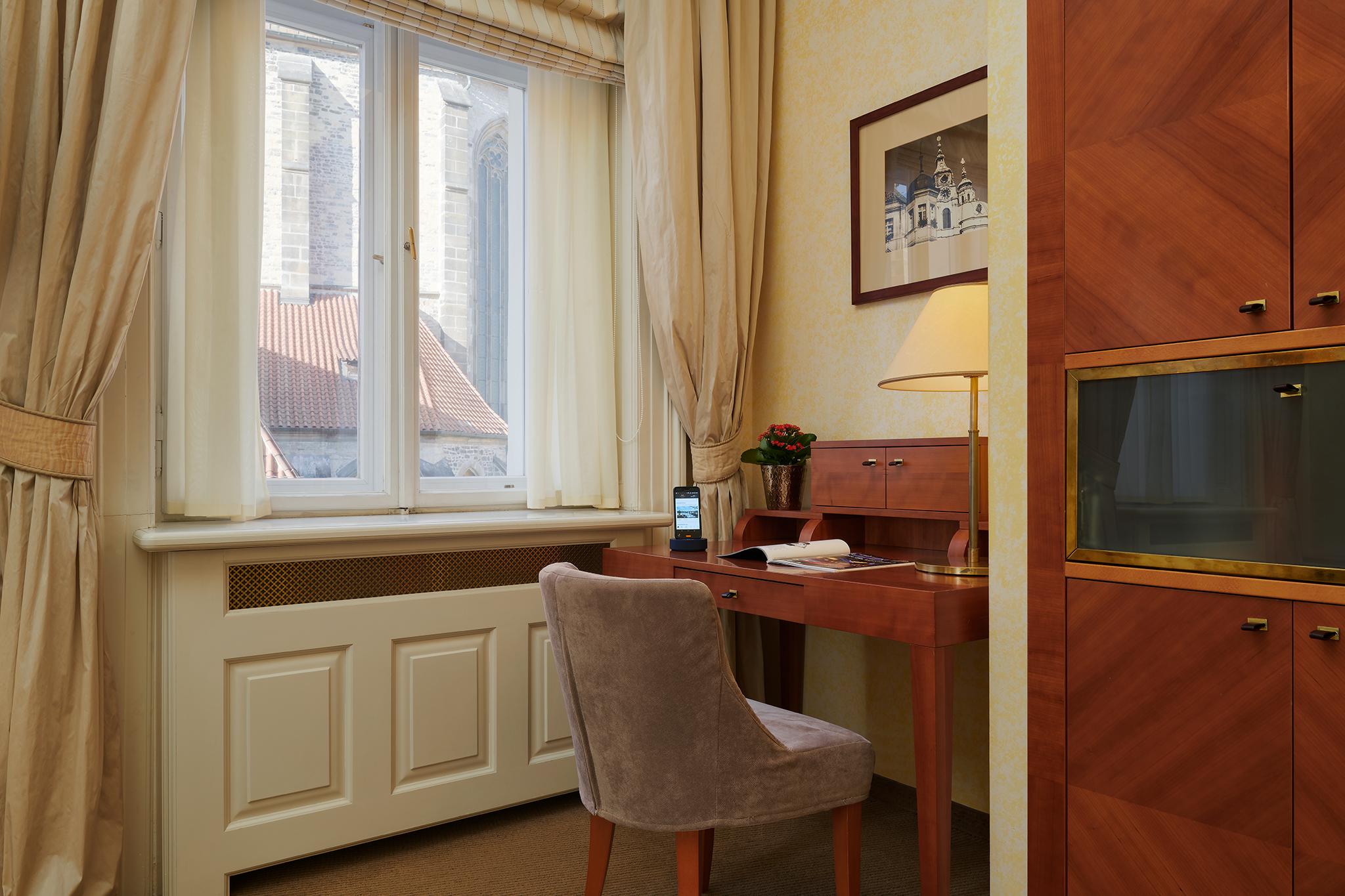 Ventana Hotel Прага Екстериор снимка