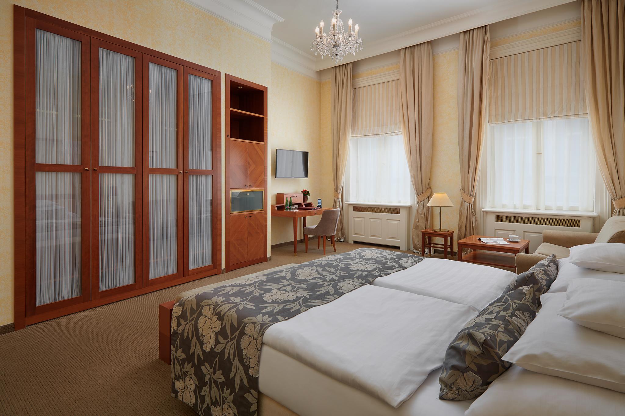 Ventana Hotel Прага Екстериор снимка