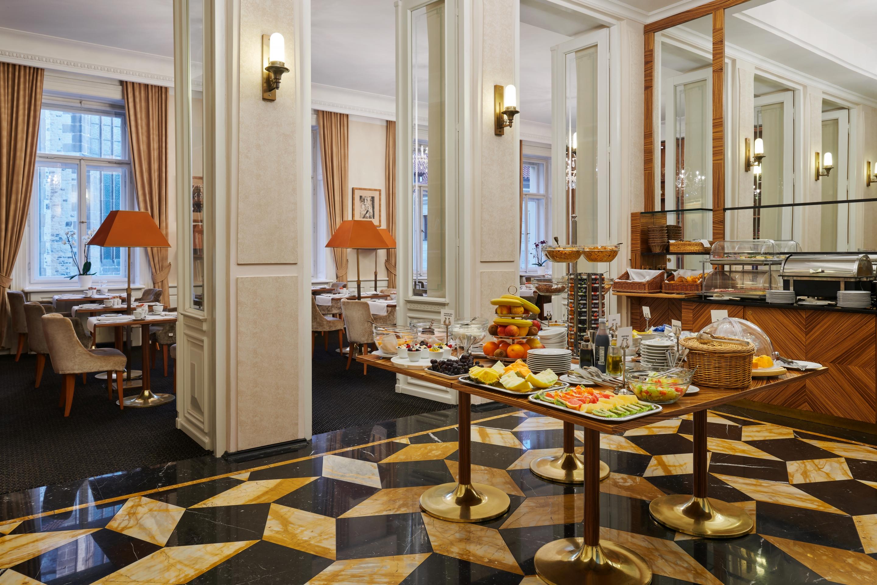 Ventana Hotel Прага Екстериор снимка
