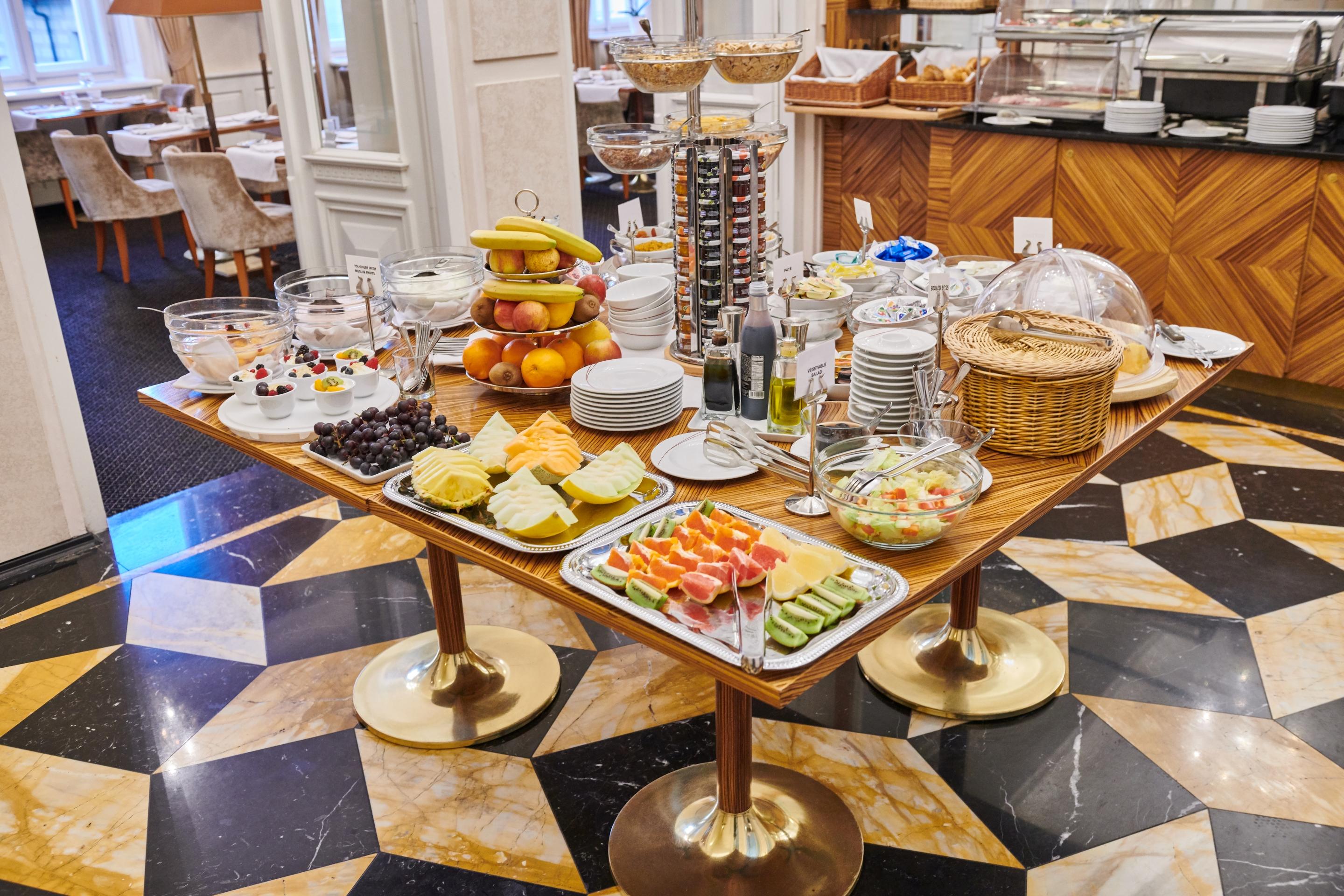 Ventana Hotel Прага Екстериор снимка