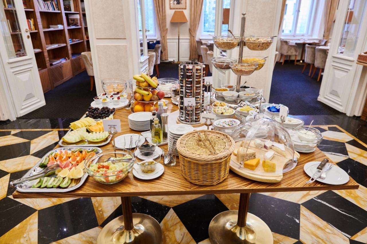 Ventana Hotel Прага Екстериор снимка